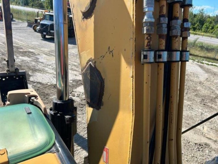 2010-caterpillar-324dl-image-29