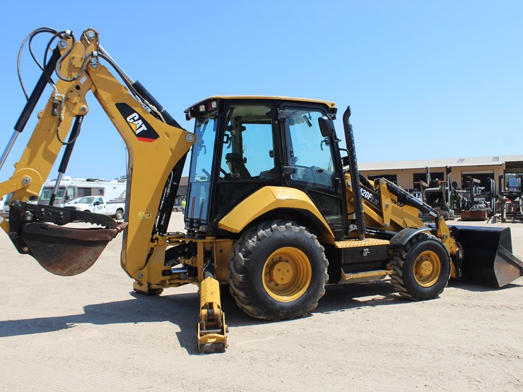2020-caterpillar-420f2-it-image-5