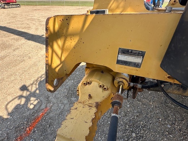 2005-caterpillar-th360b-image-25