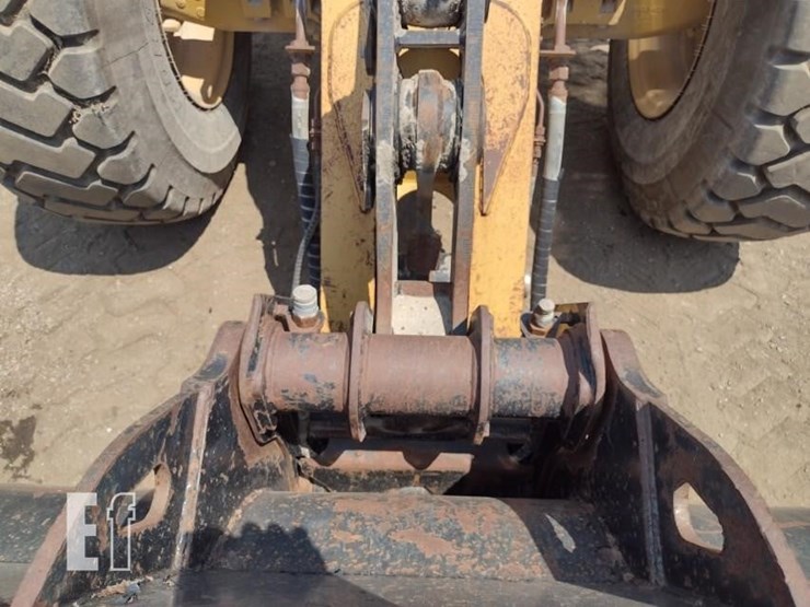 caterpillar-930g-image-18