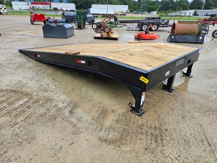 #403-•-x-star-20'-x-101"-loading-ramp-image-7