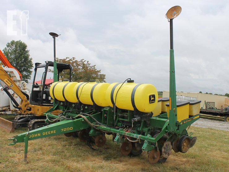 john-deere-7200-image-1