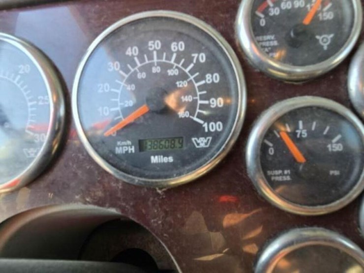 2014-western-star-4900sb-image-19