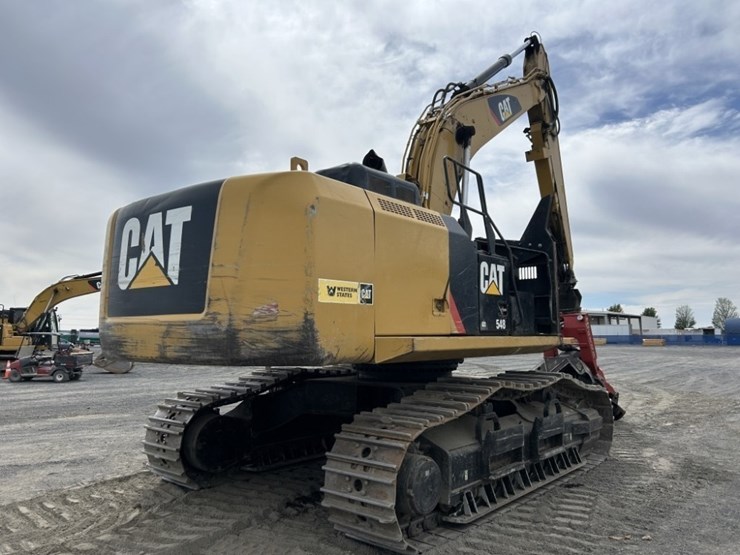 2018-caterpillar-548-image-5