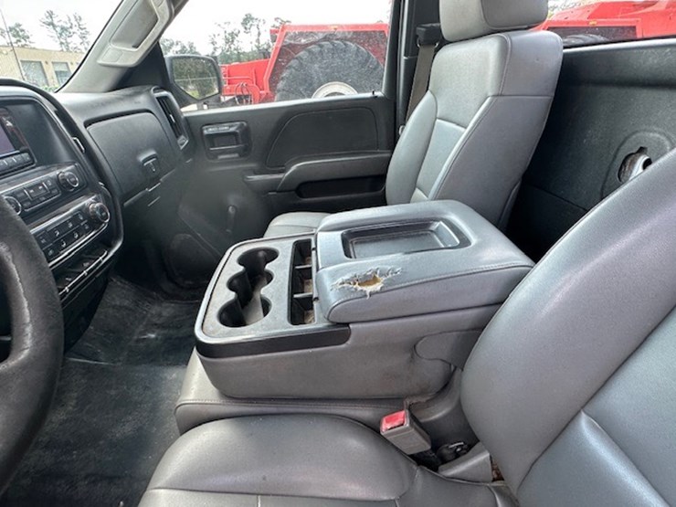 2014-chevrolet-silverado-image-26