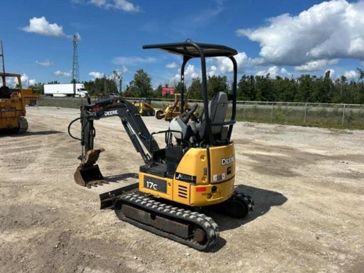 2016-deere-17g-image-9