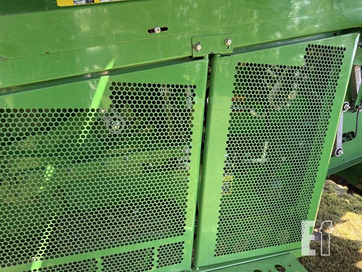 2009-john-deere-9770-sts-image-77