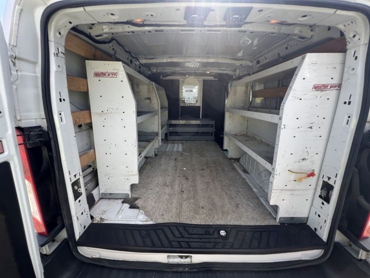 2015-ford-transit-image-21