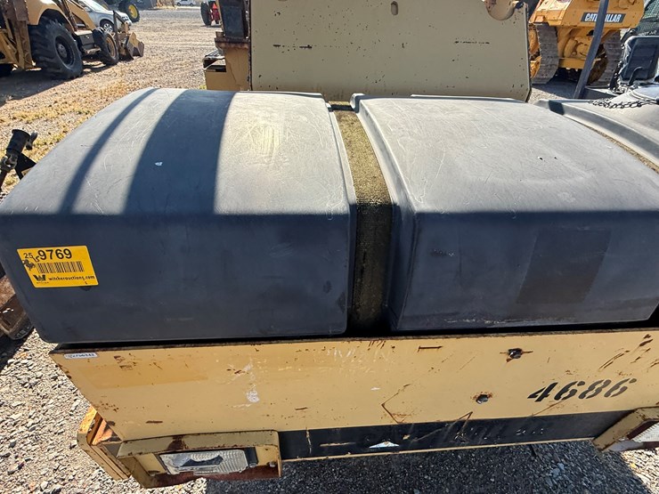 caterpillar-cb-434-image-12
