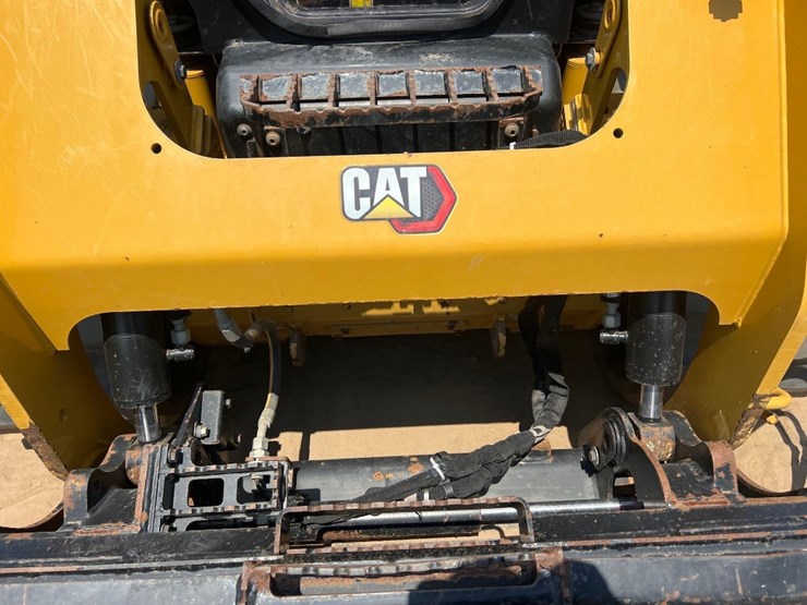 2022-caterpillar-259d3-image-10
