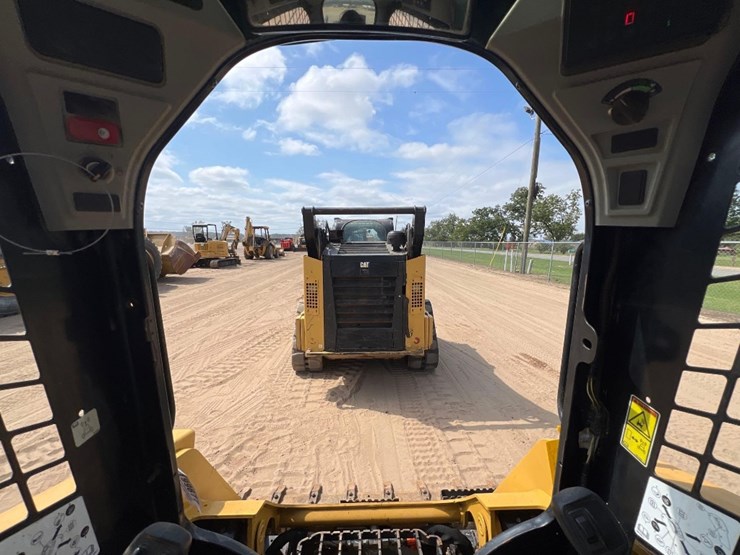 2018-caterpillar-259d-image-34