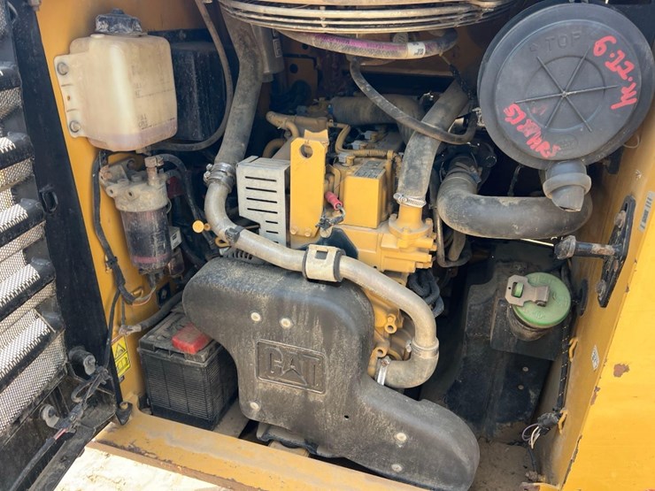 2014-caterpillar-279d-image-15