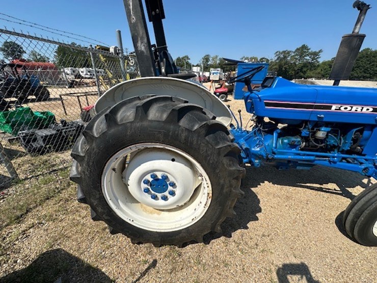 ford-2910-image-46