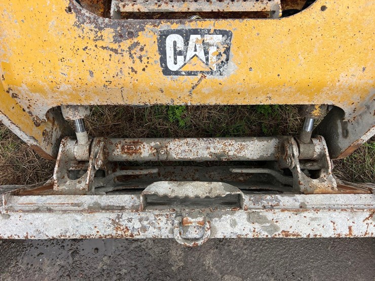 caterpillar-246d-image-11