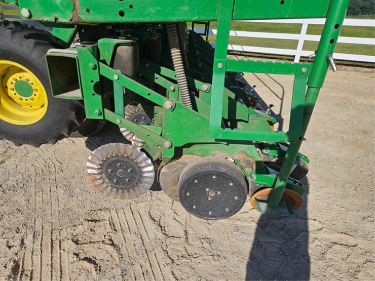 john-deere-1530-image-23