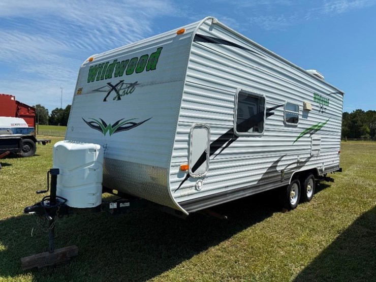 2009-wildwood-x-lite-22rb-camper-image-10