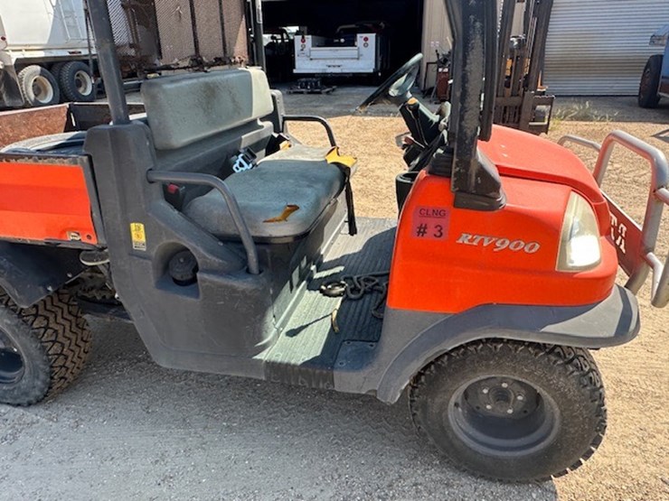 2009-kubota-rtv900-image-35
