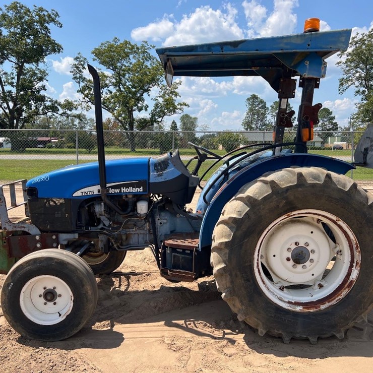 NEW HOLLAND TN75