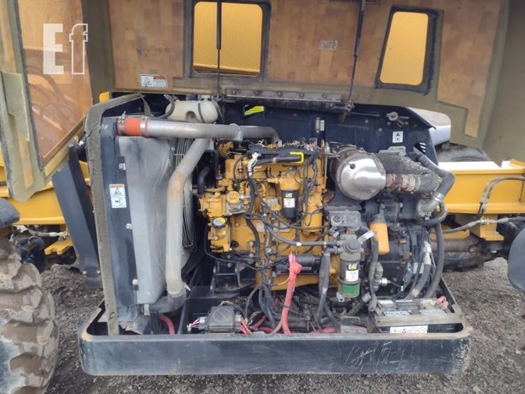 2013-caterpillar-tl642c-image-25