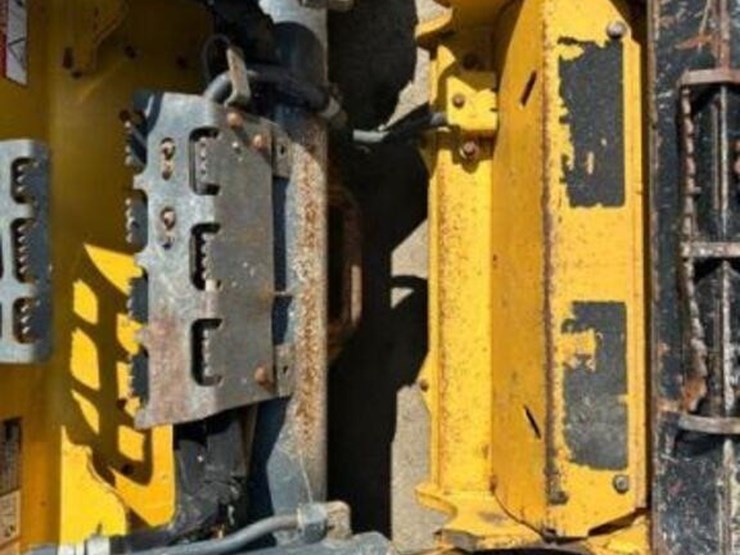 deere-331g-image-28