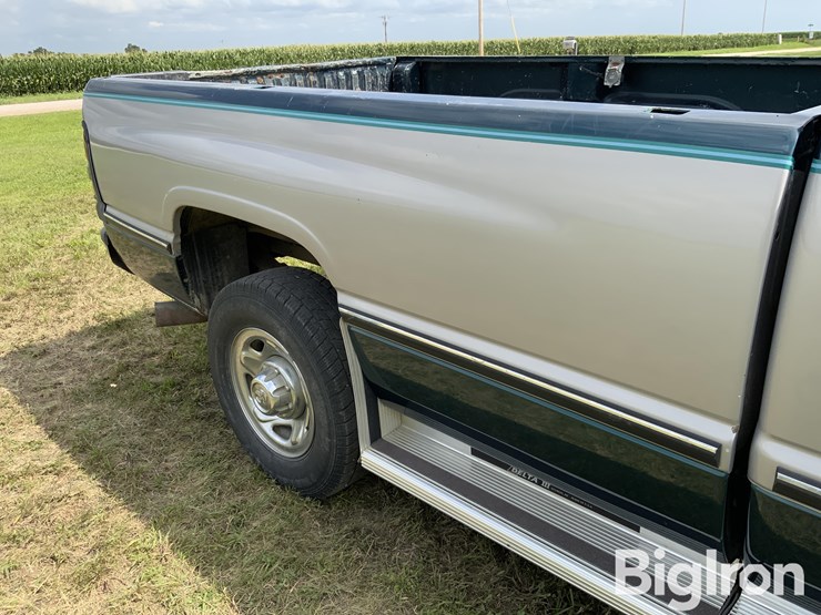 1994-dodge-ram-2500-image-17