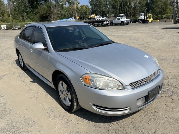 2013-chevrolet-impala-sedan-image-2