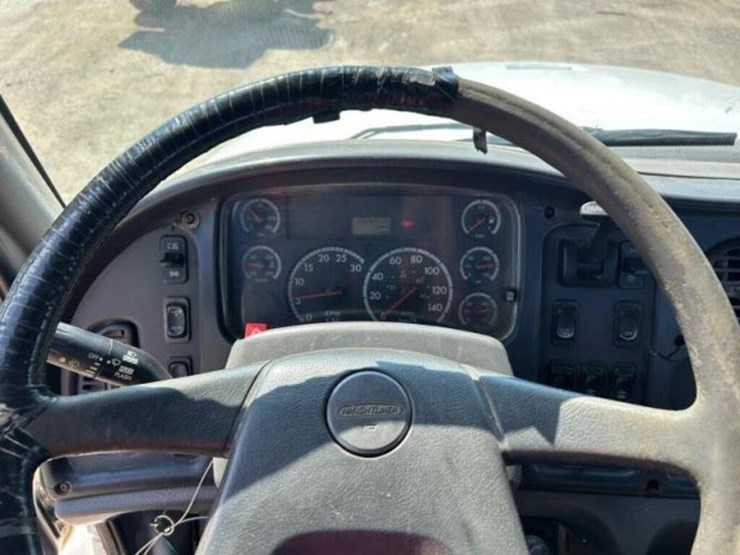 2005-freightliner-m2112-business-class-m2-t/a-1fvh-image-17