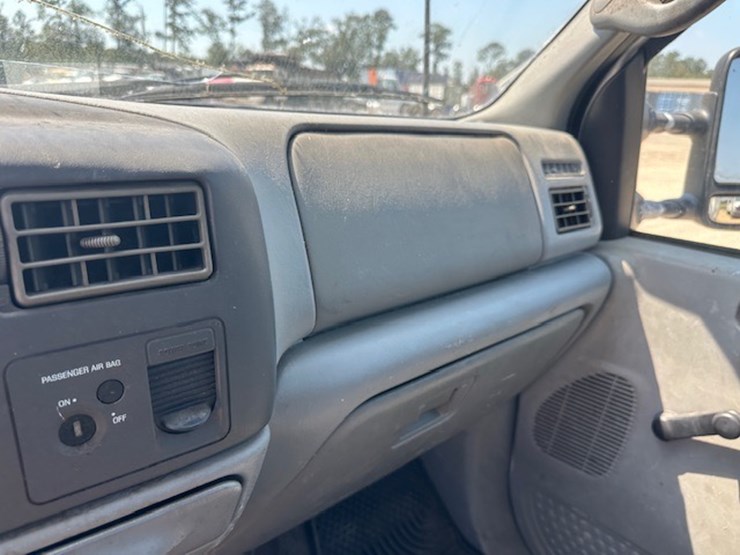 2002-ford-f250-image-31