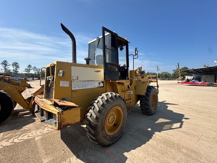 #2286-•-tcm-835-2-series-rubber-tire-loader-image-3