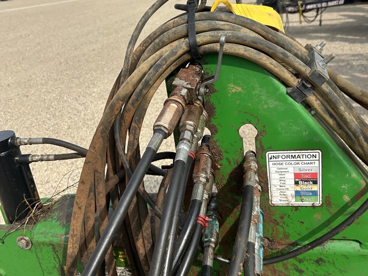 2019-john-deere-2680h-image-17