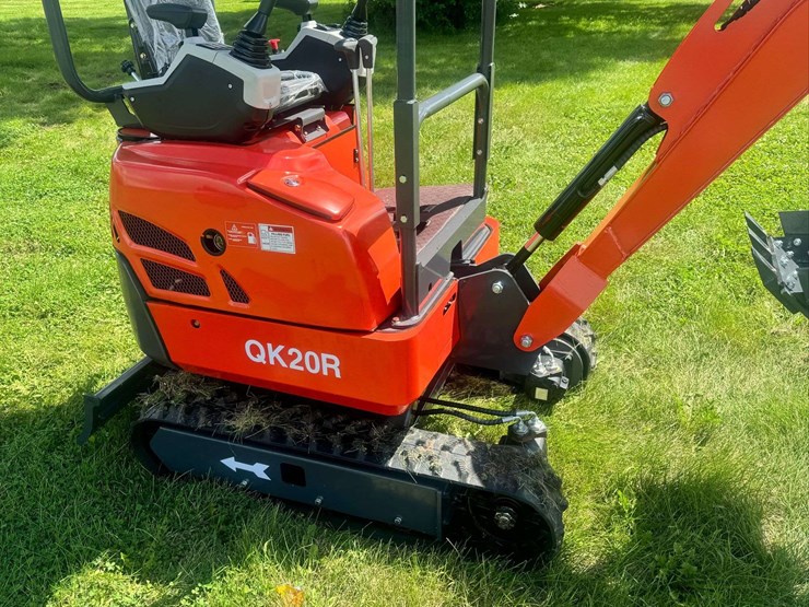 2025-industrial-qk20r-mini-excavator-...-unused-image-6