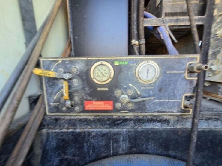 2014-western-star-4900sb-image-53