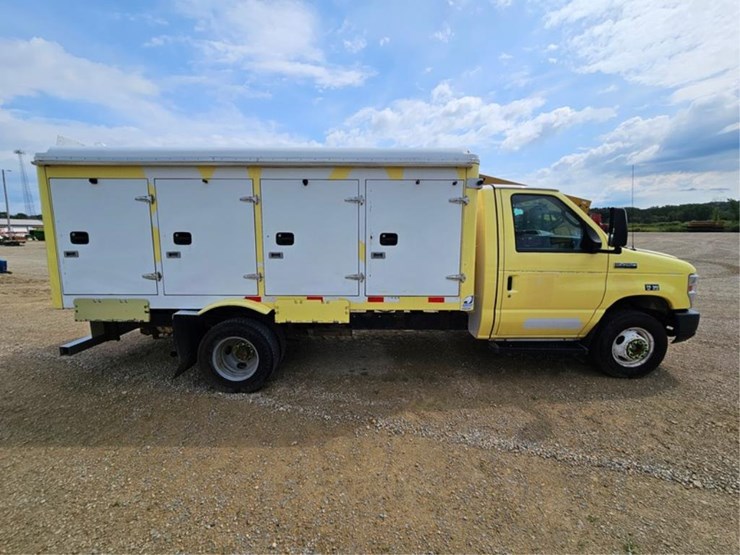 2018-ford-e450-image-6