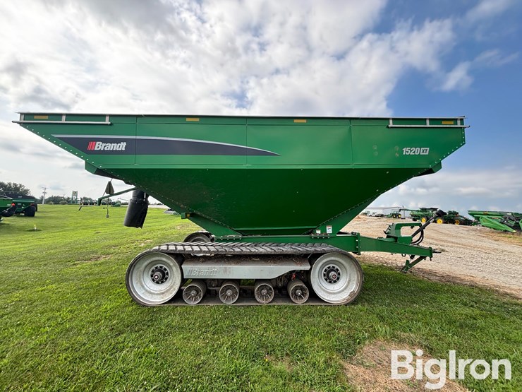 2022-brandt-1520xt-grain-cart-image-4