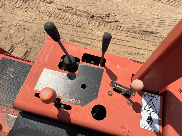 2014-ditch-witch-rt45-image-21