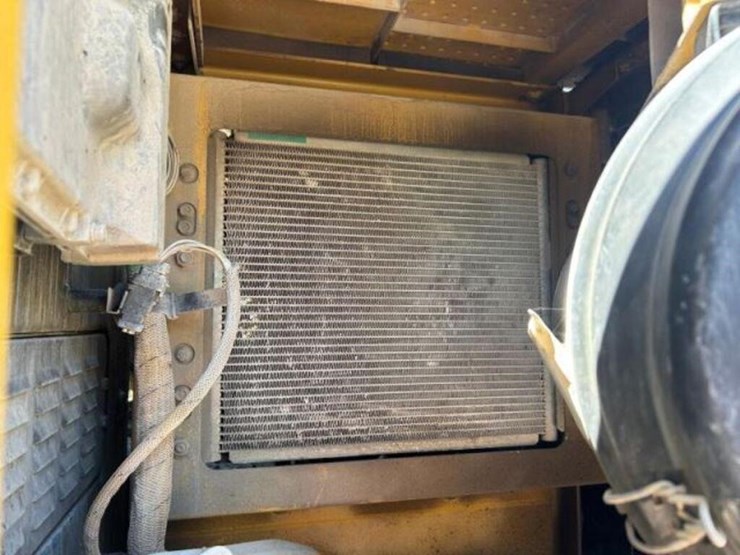 2006-caterpillar-325dl-image-24