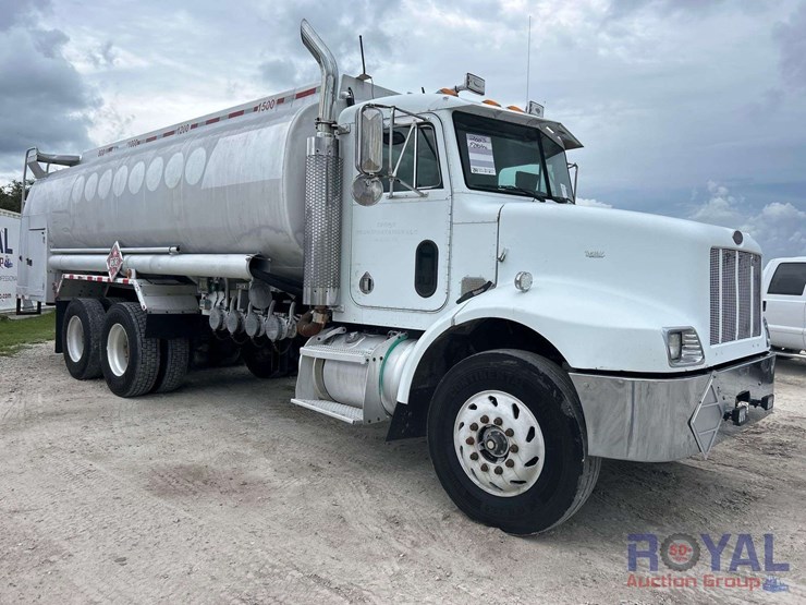 2003-peterbilt-330-image-5