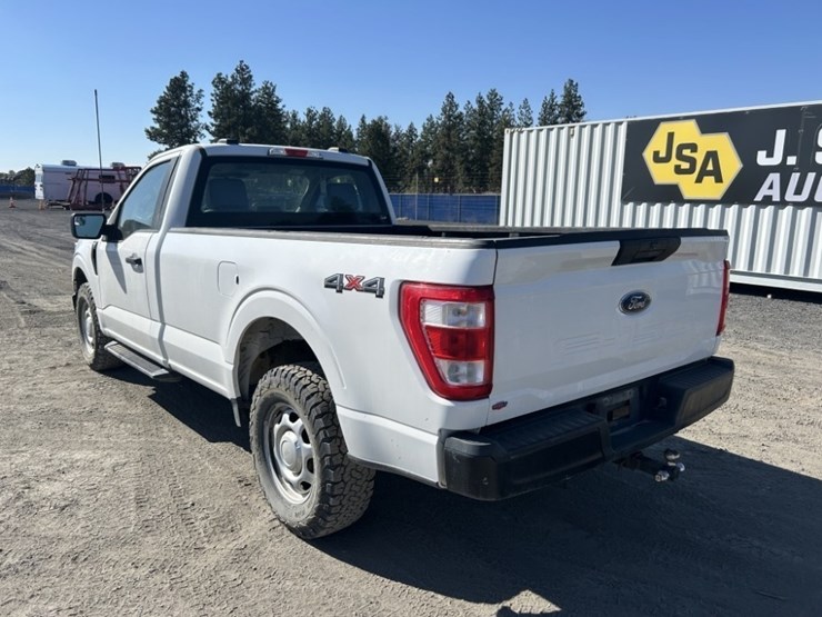 2022-ford-f150-xl-image-3