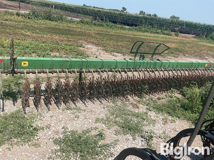 john-deere-400-image-6