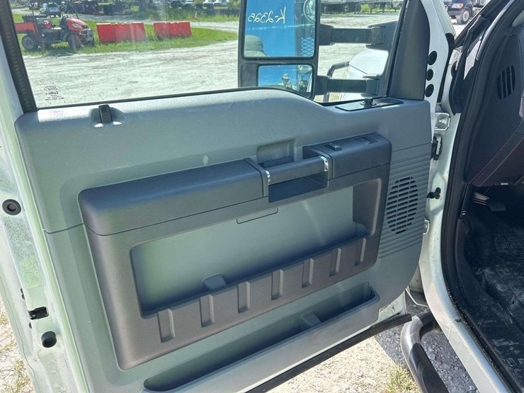 2012-ford-f350-image-13