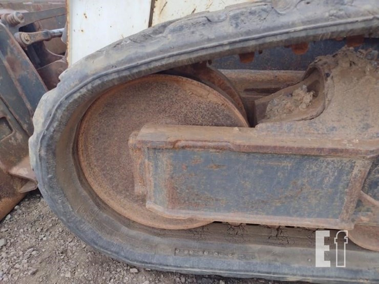 2020-bobcat-t595-image-25
