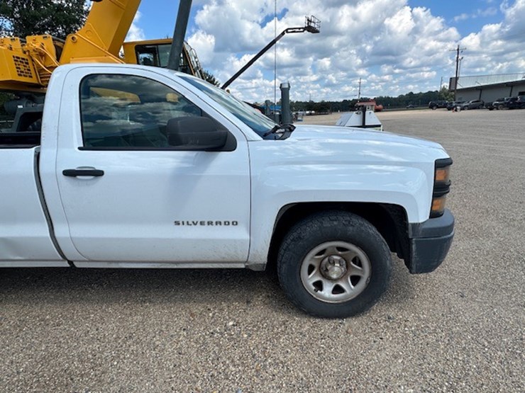 2014-chevrolet-silverado-image-17