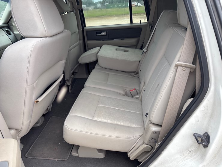 2008-ford-expedition-xlt-image-5