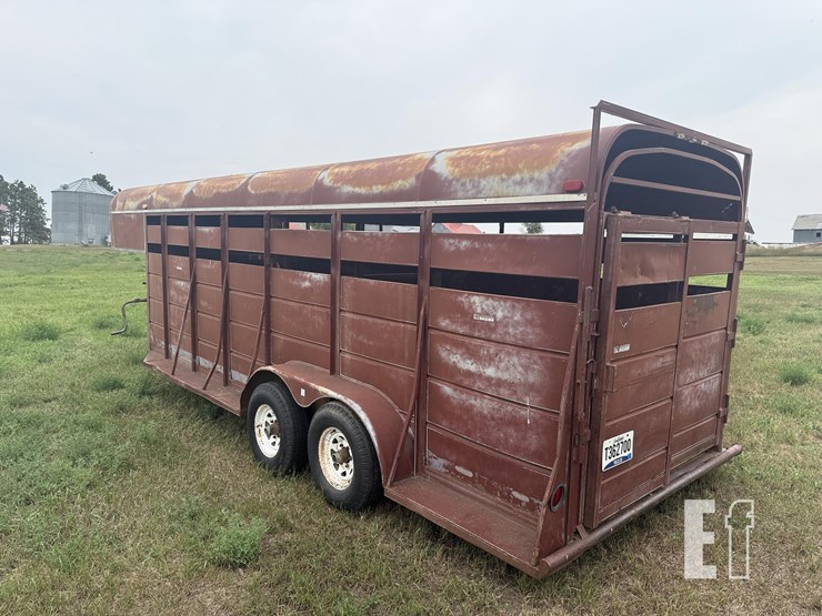 stock-trailer-image-7