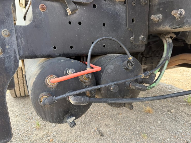 2006-international-durastar-4400-image-23