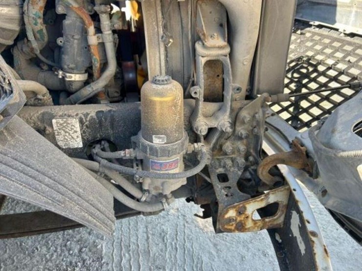 2013-volvo-t/a-hiway-tractor---day-cab-4v4nc9egxdn-image-34