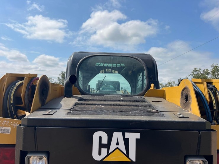 2019-caterpillar-239d-image-14