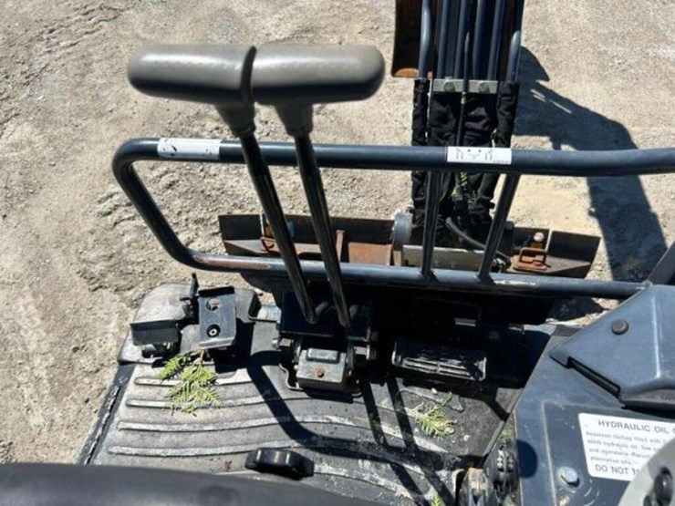 2015-deere-17g-image-13