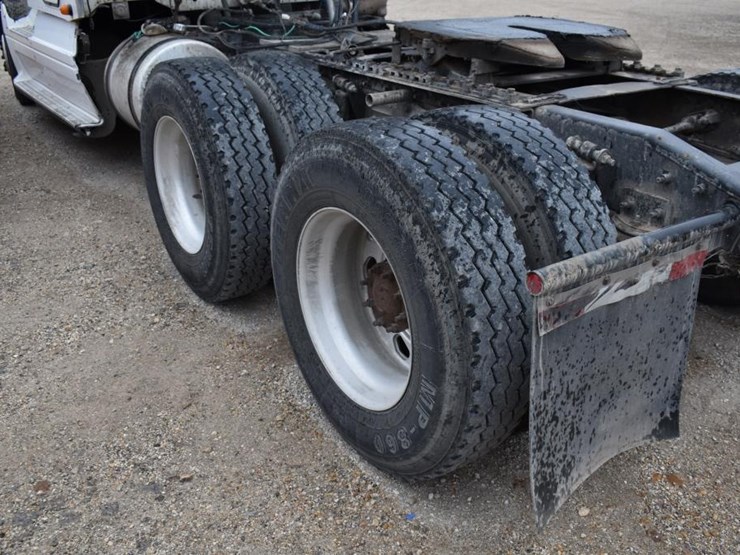 2006-freightliner-century-truck-(vin-#-1fujbbck36pu33831)-(showing-appx-62,-image-5