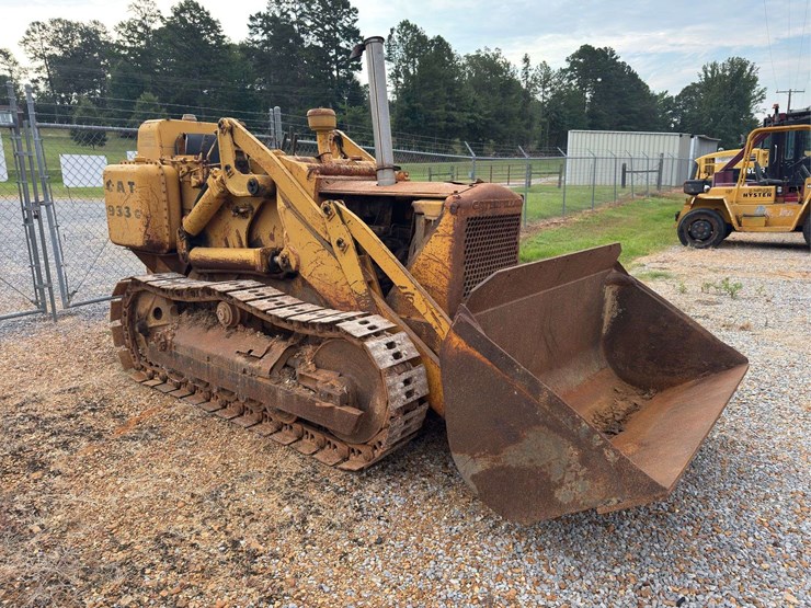 caterpillar-933-image-45